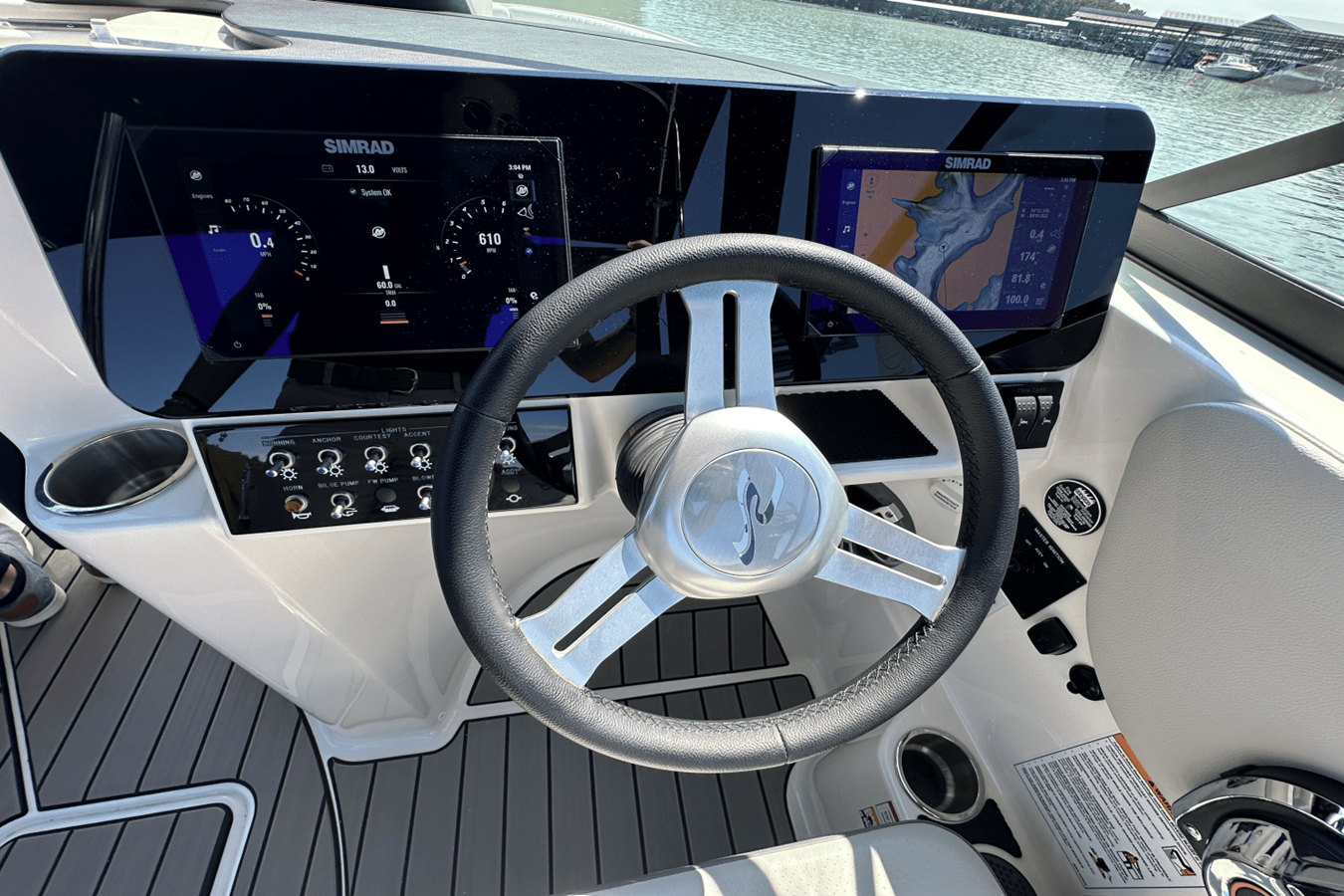 2026 Sea Ray SDX 230 Surf 14