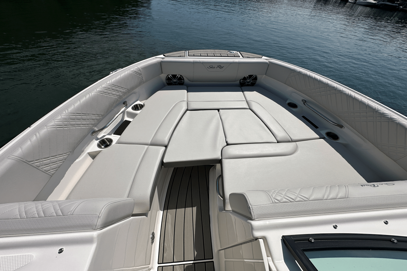 2026 Sea Ray SDX 230 Surf 22