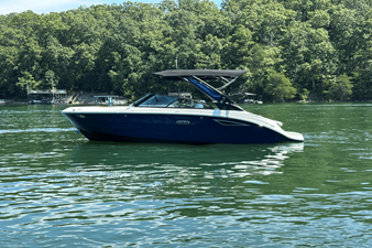 Sea Ray SDX 230 Surf 0 2026 Sea Ray SDX 230 Surf 1