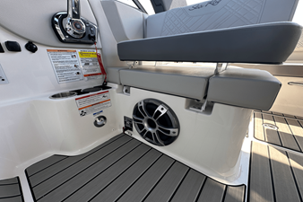 2026 Sea Ray SDX 230 Surf 16