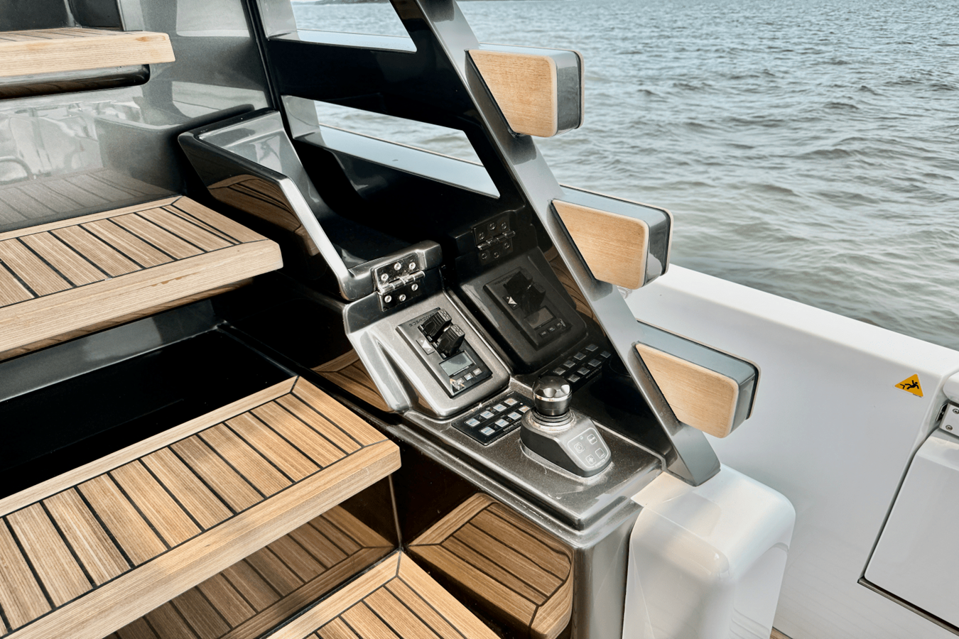 2026 Azimut Magellano 60 74
