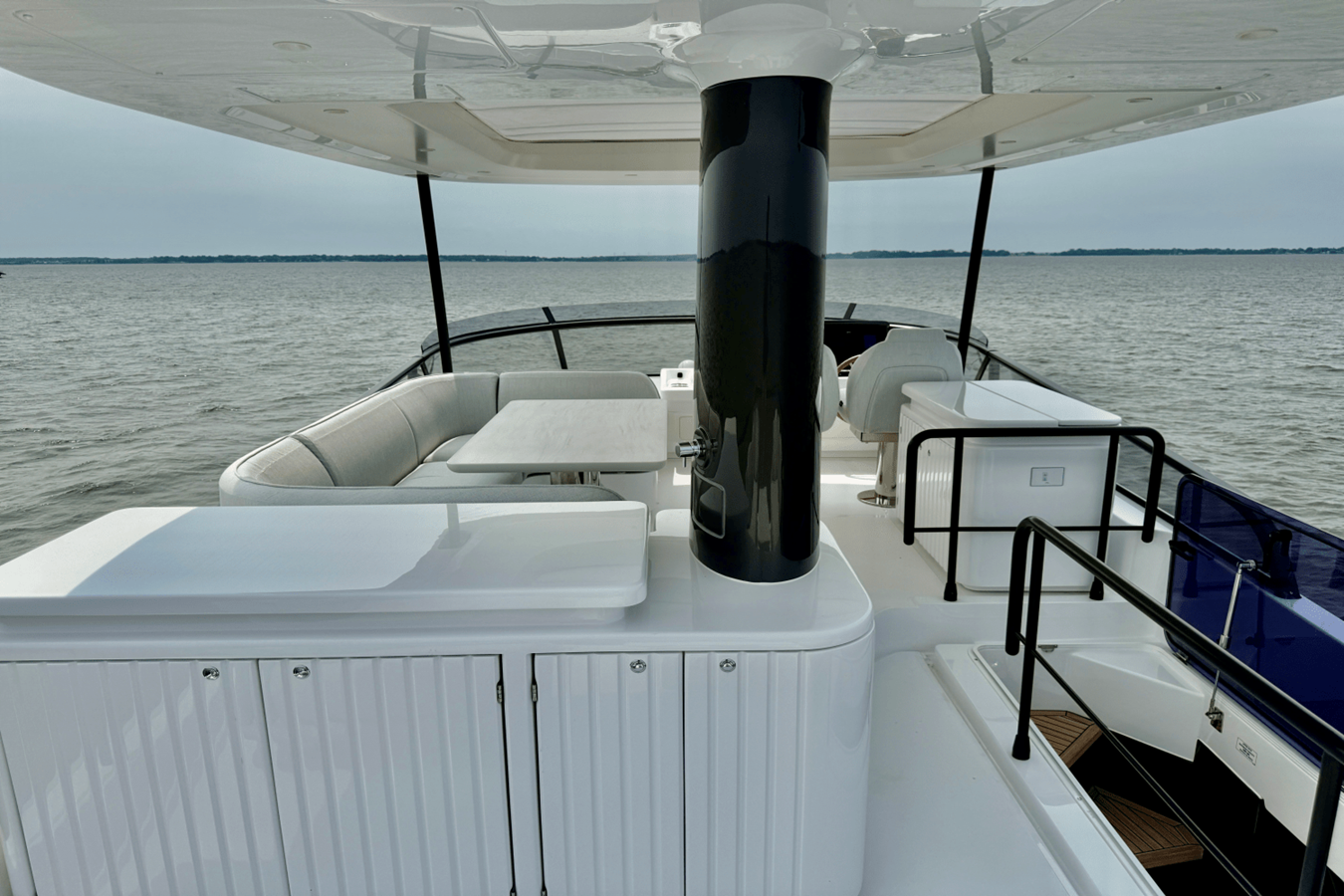 2026 Azimut Magellano 60 76