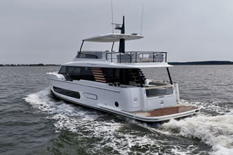 2026 Azimut Magellano 60 10