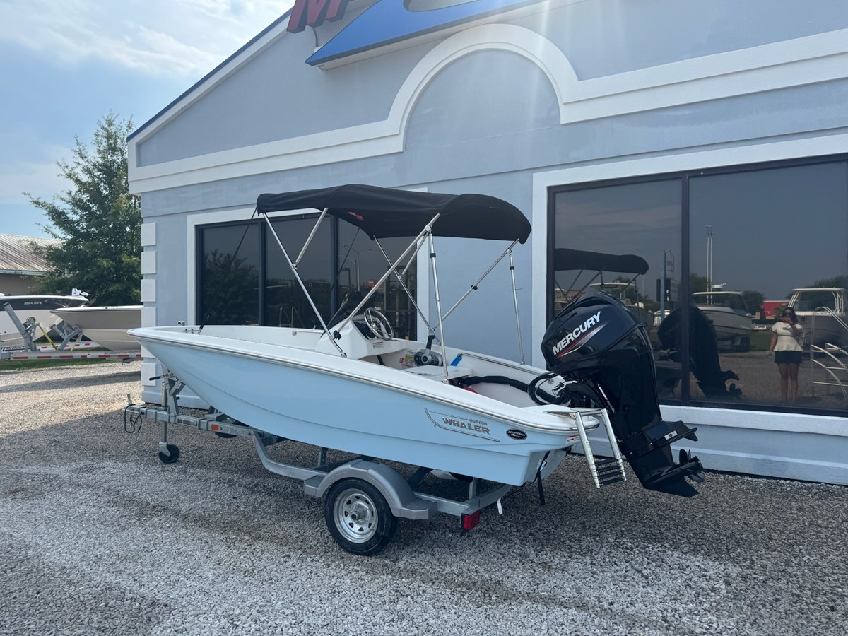 2027 Boston Whaler 130 Super Sport 2
