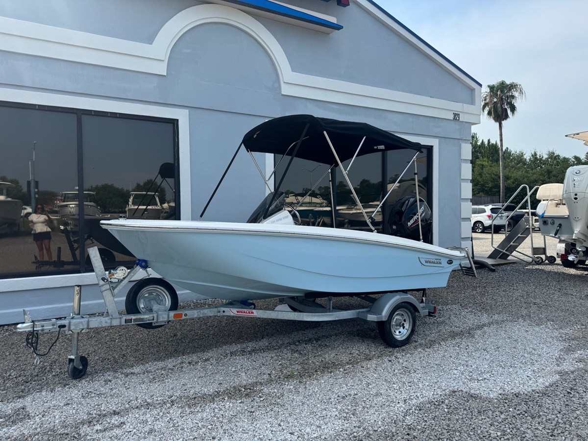 2027 Boston Whaler 130 Super Sport 3