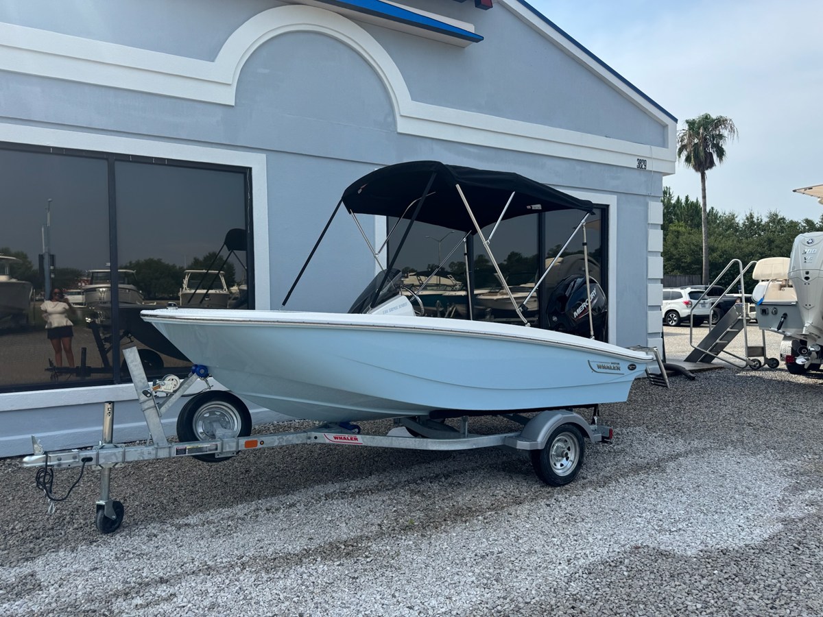 2027 Boston Whaler 130 Super Sport 4