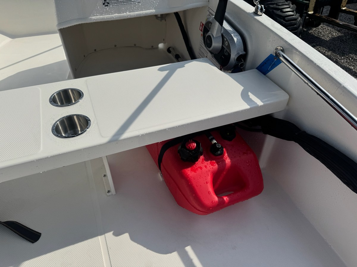 2027 Boston Whaler 130 Super Sport 11