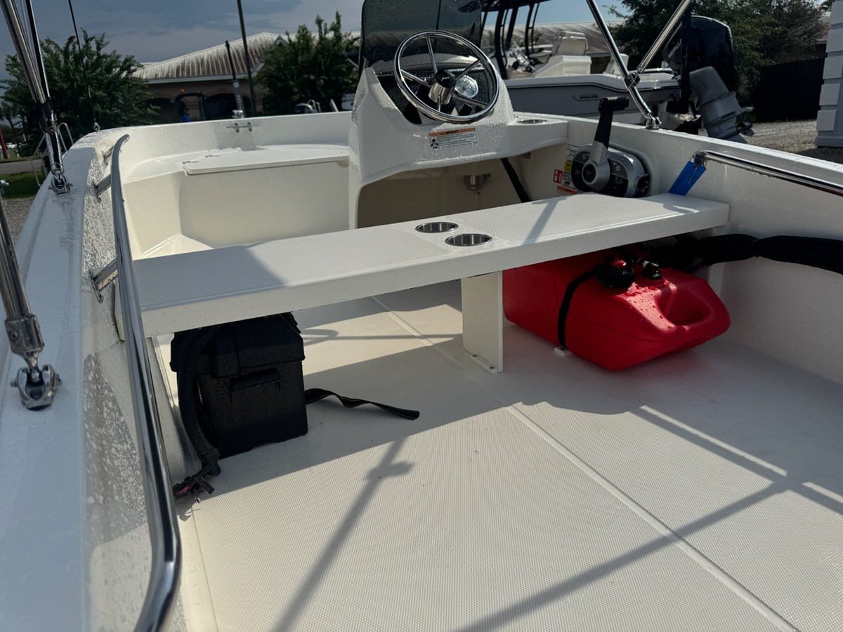 2027 Boston Whaler 130 Super Sport 13