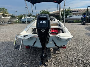 Boston Whaler 130 Super Sport 5 2027 Boston Whaler 130 Super Sport 6