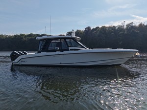 Boston Whaler 350 REALM 2 2025 Boston Whaler 350 REALM 3
