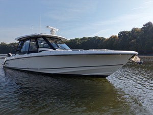 Boston Whaler 350 REALM 3 2025 Boston Whaler 350 REALM 4