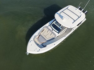 Boston Whaler 350 REALM 6 2025 Boston Whaler 350 REALM 7