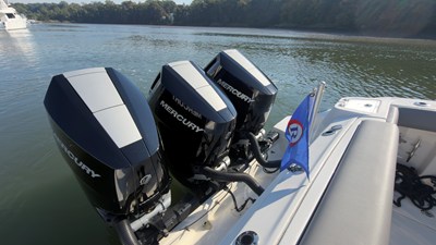 Boston Whaler 350 REALM 24 2025 Boston Whaler 350 REALM 25