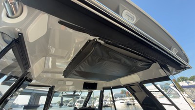 Boston Whaler 350 REALM 30 2025 Boston Whaler 350 REALM 31