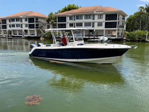 Robalo R302 CENTER CONSOLE 1 2017 Robalo R302 CENTER CONSOLE 2