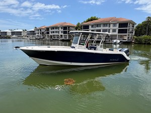 Robalo R302 CENTER CONSOLE 6 2017 Robalo R302 CENTER CONSOLE 7