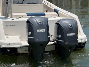 Robalo R302 CENTER CONSOLE 9 2017 Robalo R302 CENTER CONSOLE 10