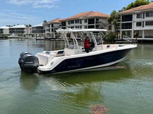 Robalo R302 CENTER CONSOLE 11 2017 Robalo R302 CENTER CONSOLE 12