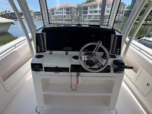 Robalo R302 CENTER CONSOLE 17 2017 Robalo R302 CENTER CONSOLE 18