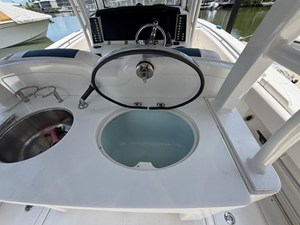 Robalo R302 CENTER CONSOLE 22 2017 Robalo R302 CENTER CONSOLE 23