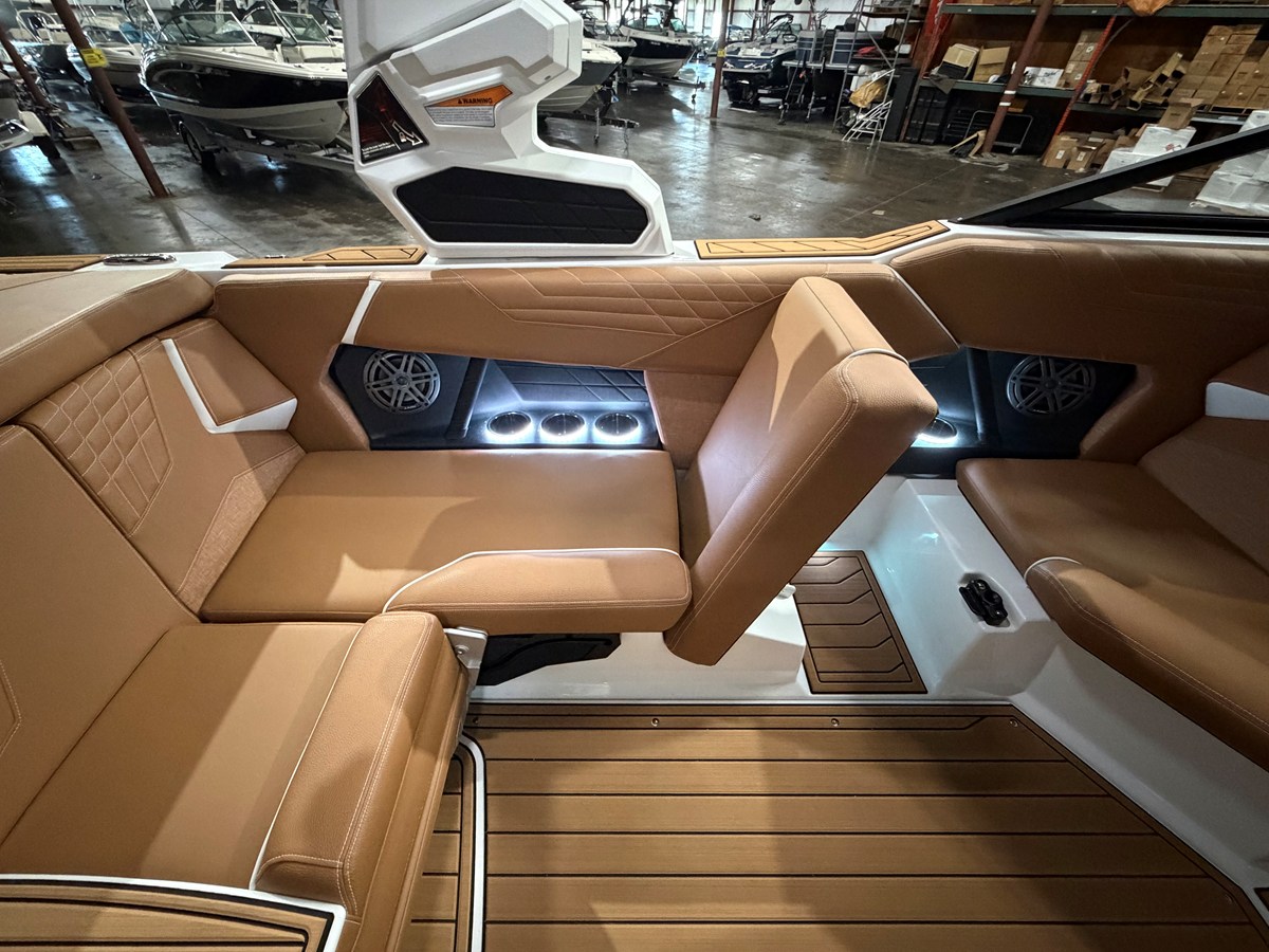 2026 Nautique Super Air Nautique S21 37