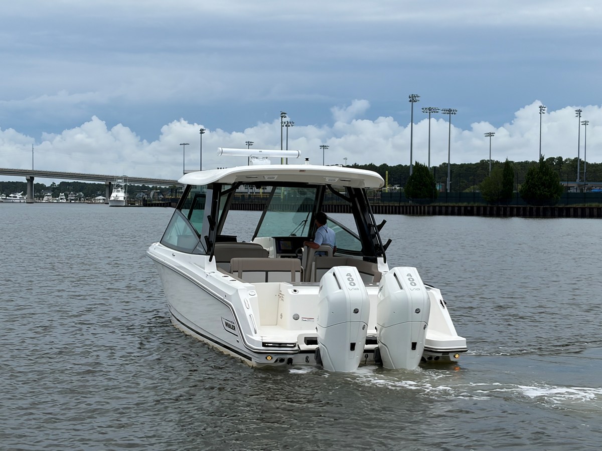 2026 Boston Whaler 330 Vantage 2