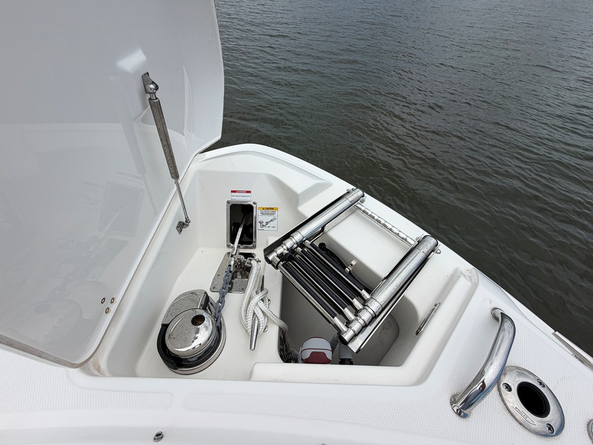 2026 Boston Whaler 330 Vantage 56