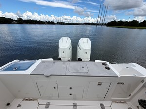 Boston Whaler 330 Vantage 5 2026 Boston Whaler 330 Vantage 6