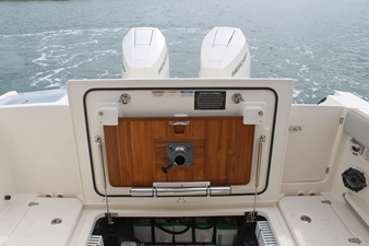 Boston Whaler 330 Vantage 9 2026 Boston Whaler 330 Vantage 10