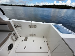 Boston Whaler 330 Vantage 15 2026 Boston Whaler 330 Vantage 16