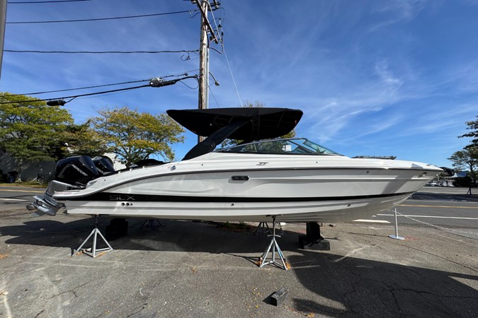 2026 Sea Ray SLX 280 Outboard 1