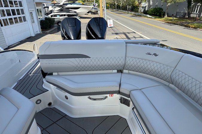 2026 Sea Ray SLX 280 Outboard 9