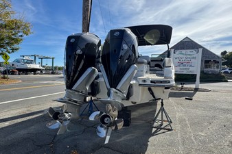 Sea Ray SLX 280 Outboard 3 2026 Sea Ray SLX 280 Outboard 4