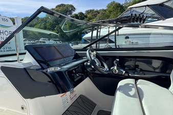 Sea Ray SLX 280 Outboard 17 2026 Sea Ray SLX 280 Outboard 18