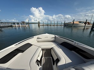 Sea Ray SLX 260 Outboard 2 2026 Sea Ray SLX 260 Outboard 3