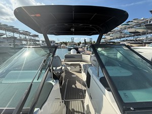 Sea Ray SLX 260 Outboard 6 2026 Sea Ray SLX 260 Outboard 7