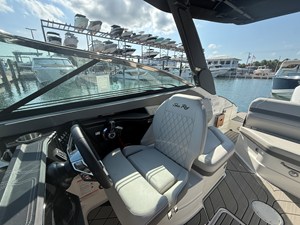 Sea Ray SLX 260 Outboard 7 2026 Sea Ray SLX 260 Outboard 8