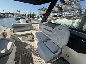 Sea Ray SLX 260 Outboard 13 2026 Sea Ray SLX 260 Outboard 14