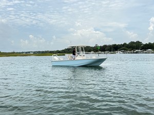 Boston Whaler 210 Montauk 1 2027 Boston Whaler 210 Montauk 2