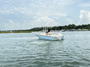 2027 Boston Whaler 210 Montauk 7