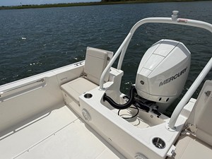 2027 Boston Whaler 210 Montauk 12