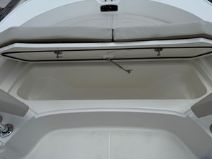 2027 Boston Whaler 210 Montauk 24