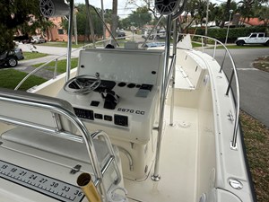 Pursuit 2870 CENTER CONSOLE 20 1999 Pursuit 2870 CENTER CONSOLE 21