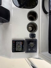 Pursuit 2870 CENTER CONSOLE 28 1999 Pursuit 2870 CENTER CONSOLE 29