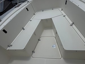 Pursuit 2870 CENTER CONSOLE 37 1999 Pursuit 2870 CENTER CONSOLE 38