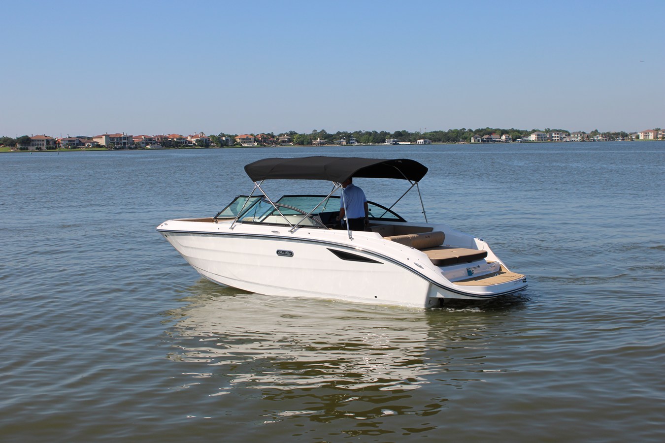 2026 Sea Ray SDX 230 3