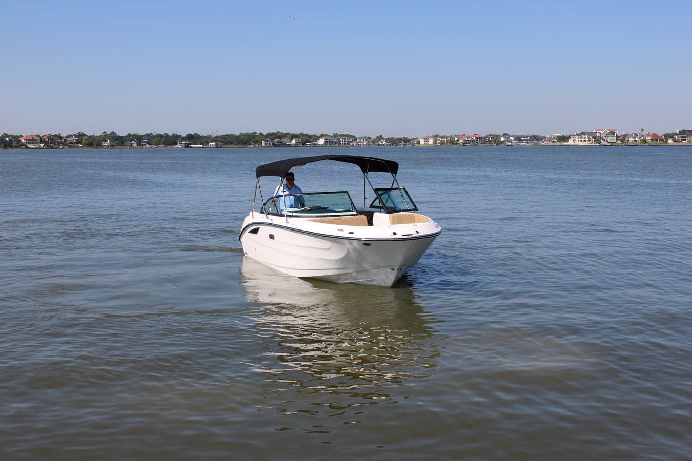 2026 Sea Ray SDX 230 17