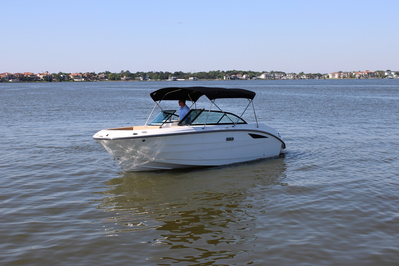 2026 Sea Ray SDX 230 21