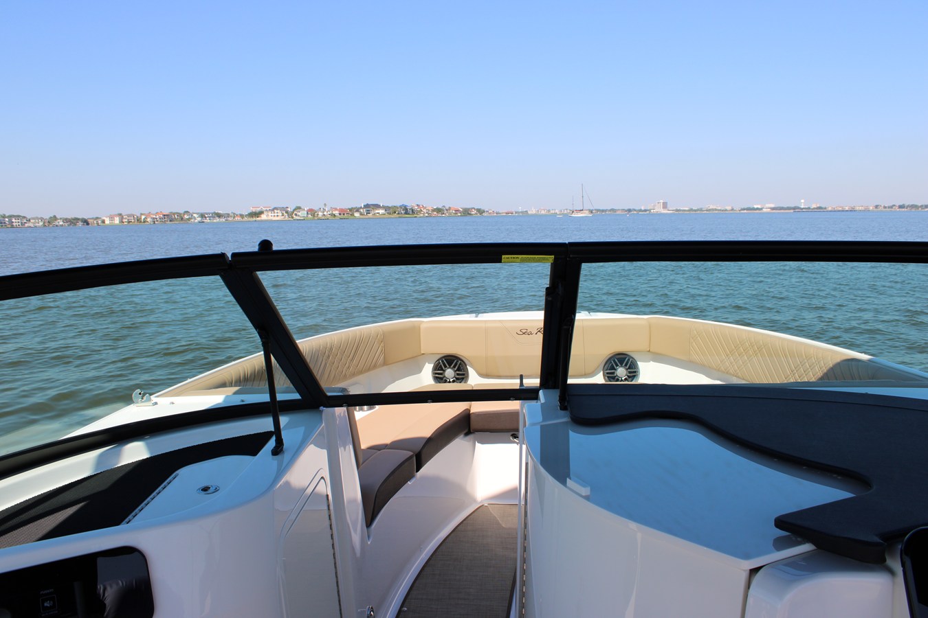 2026 Sea Ray SDX 230 41