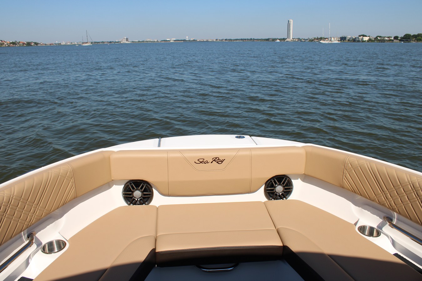 2026 Sea Ray SDX 230 52